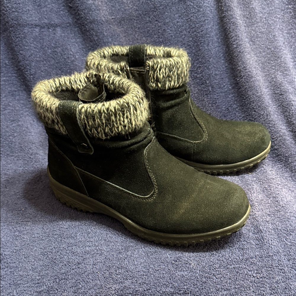 Khombu Black and Gray Winter Boots